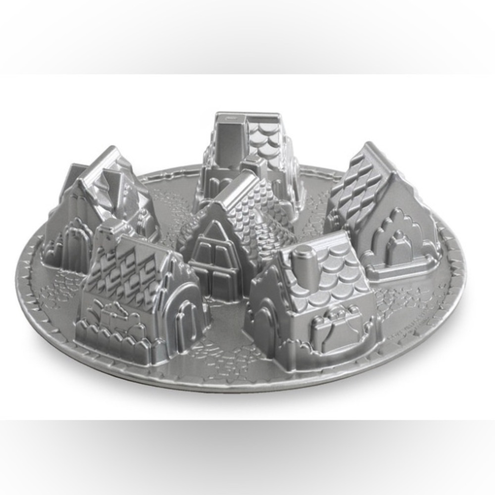 Nordic Ware Cozy Village Pan